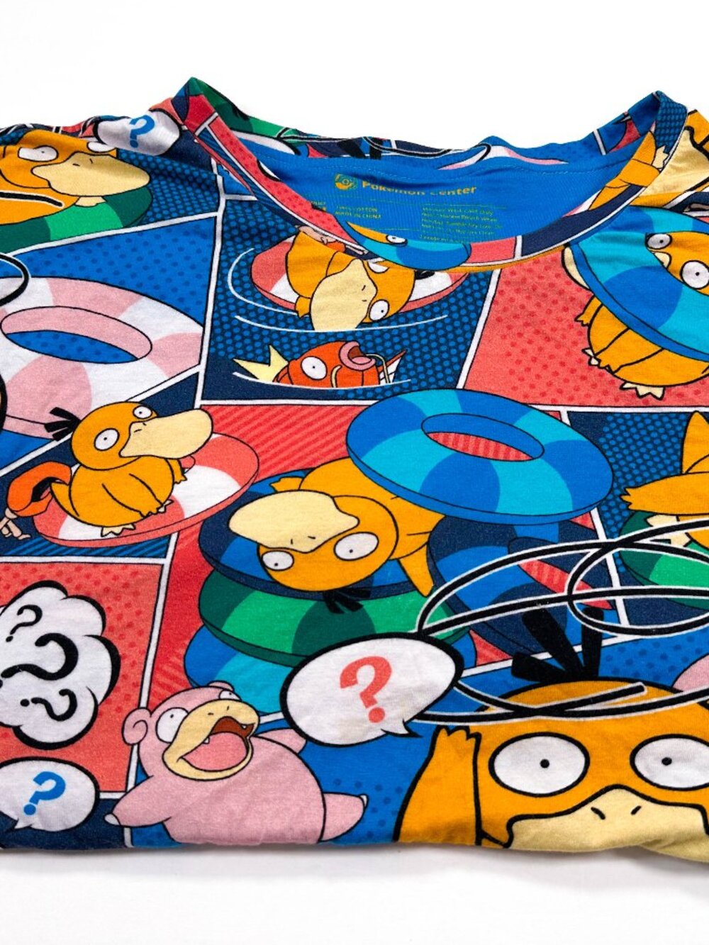 Pokémon Center 3XL Bewildered Psyduck Short Sleeve T-Shirt Pokemon Center